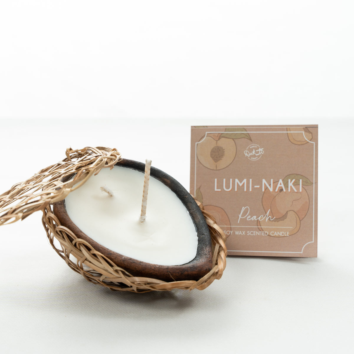 LUMI-NAKI KNUP Scented Candle (Peach)