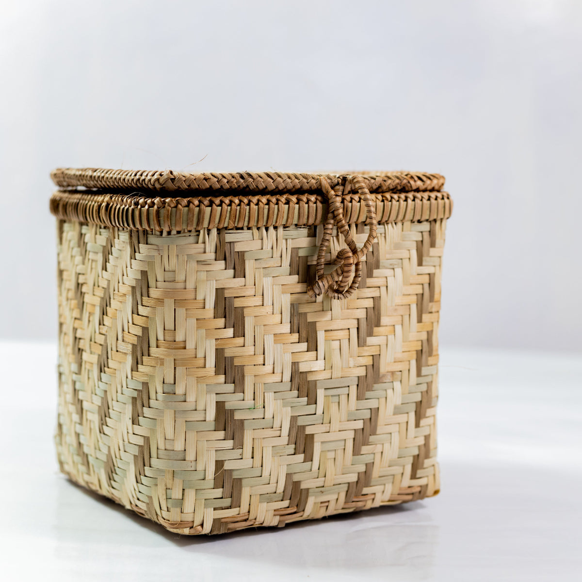 KYLLUM (GATHER) GIFT HAMPER BASKET (SQUARE)